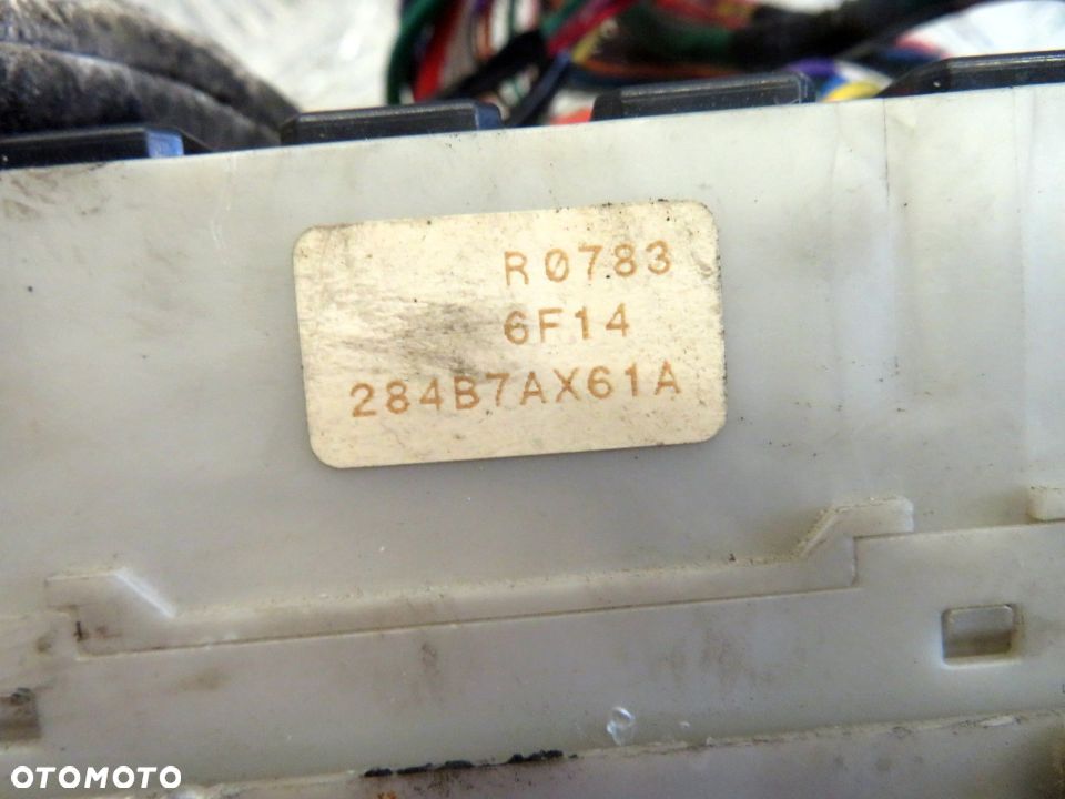 SKRZYNKA BEZPIECZNIKÓW NOTE I E11 1.5 DCI 284B7AX61A NISSAN 2006-2008 - 3