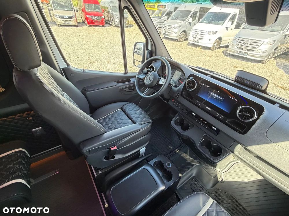 Mercedes-Benz Sprinter 317 - 24