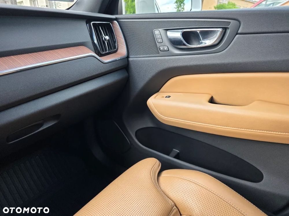 Volvo XC 60 T5 AWD Inscription - 13