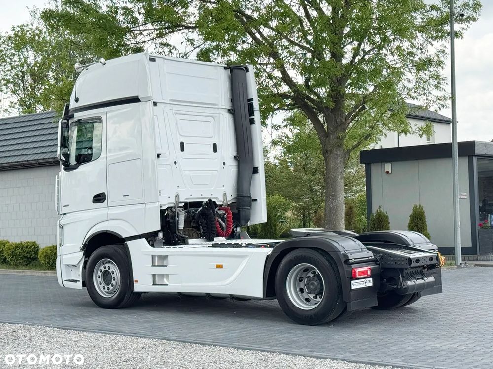 Mercedes-Benz ACTROS 1851/GIGA SPACE/ACC/KLIMA POSTOJOWA/SALONKA/FULL LED/NAVIGACJA/DWA ŁÓŻKA/Z NIEMIEC - 17