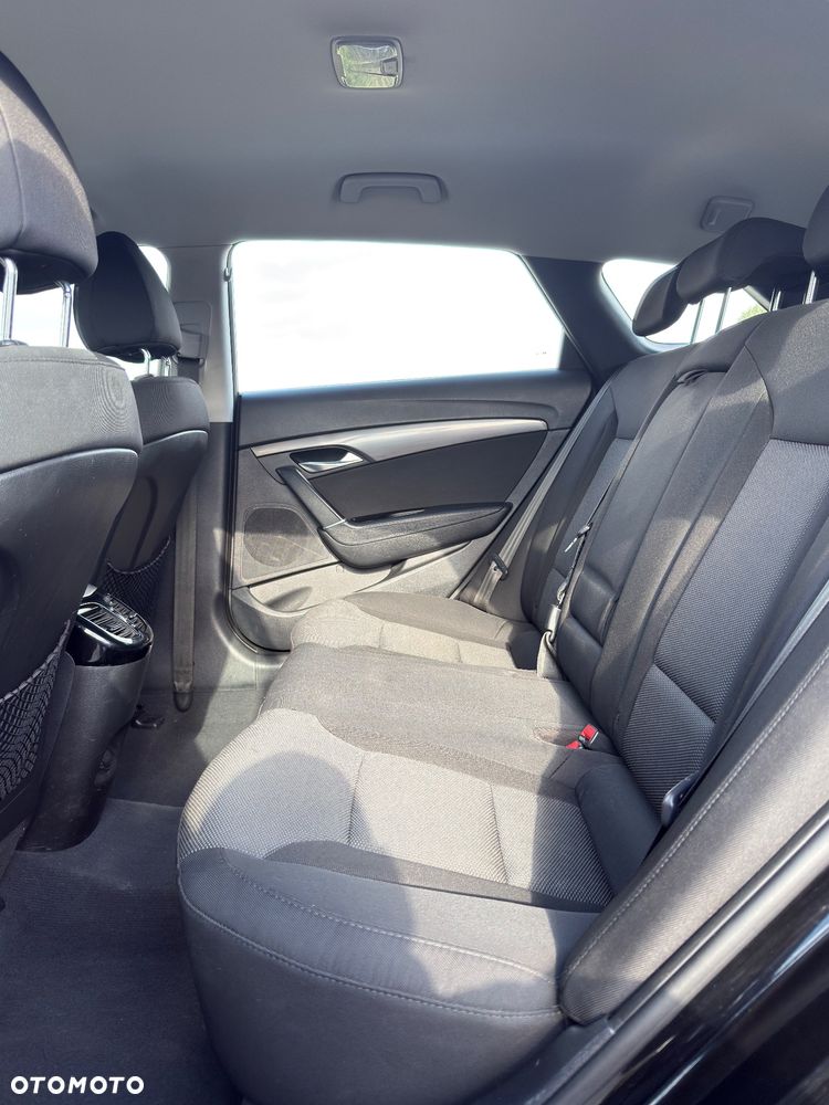 Hyundai i40 i40cw 1.7 CRDi Fifa World Cup Edition - 34