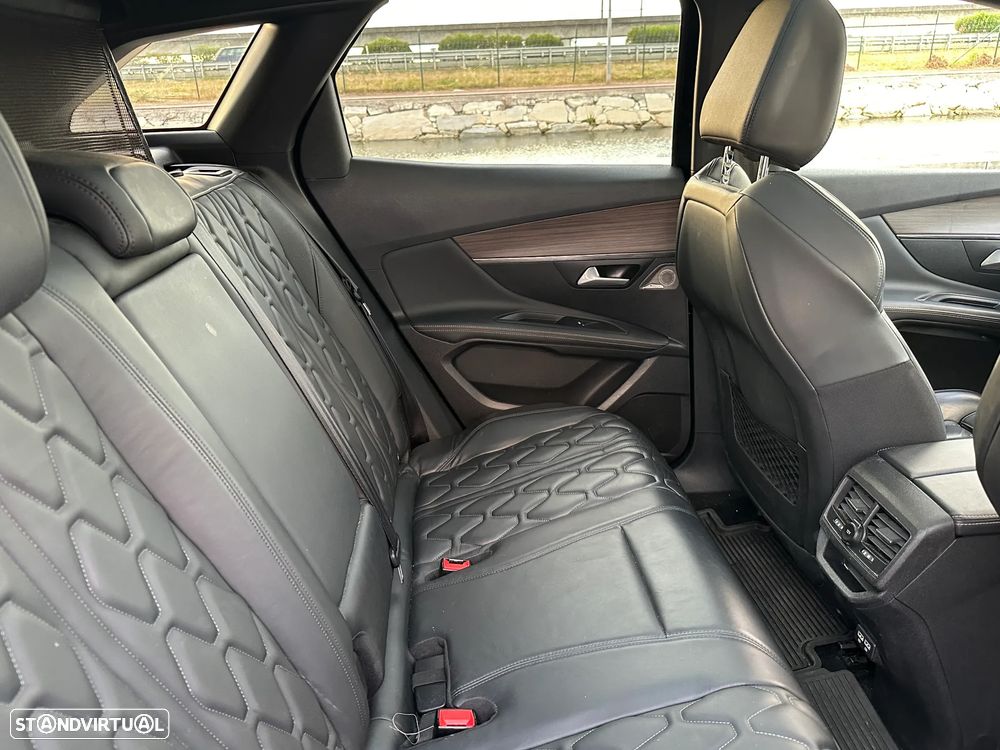 Peugeot 3008 1.6 Hybrid4 GT e-EAT8 - 43