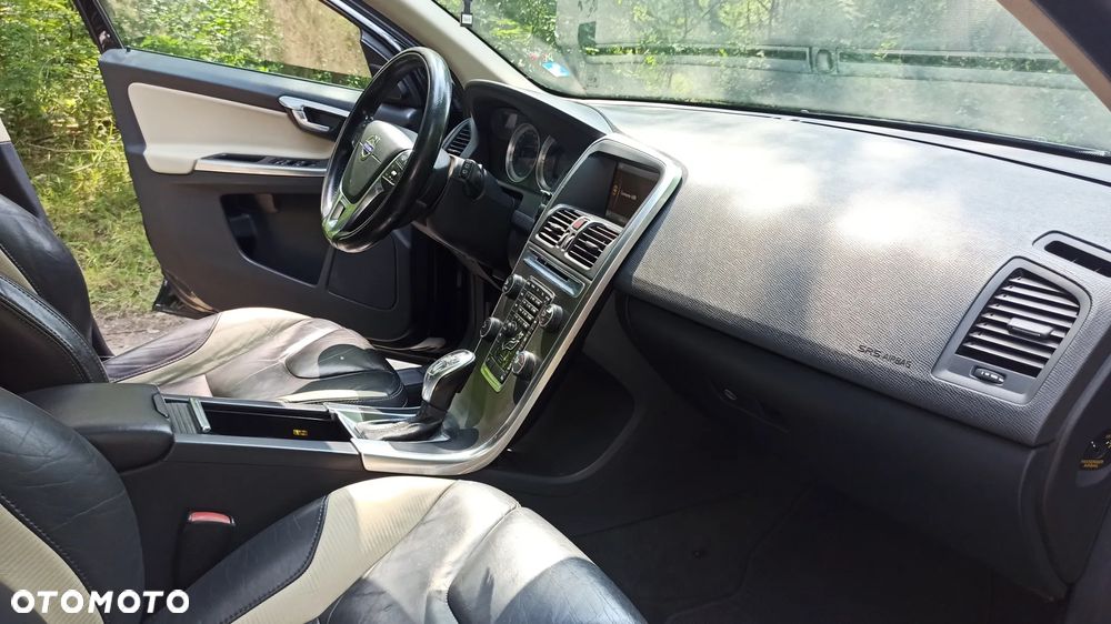 Volvo XC 60 D5 AWD Kinetic - 6