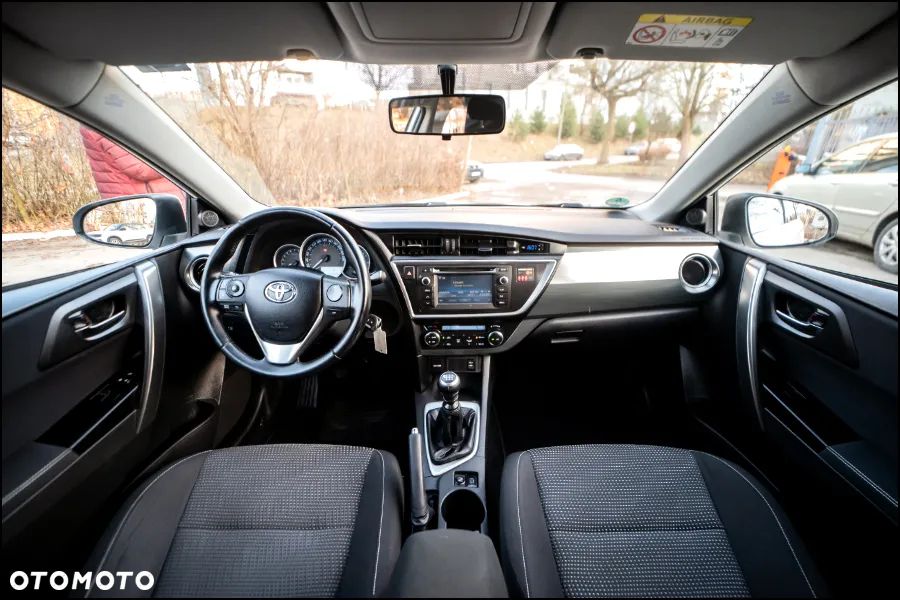 Toyota Auris - 7