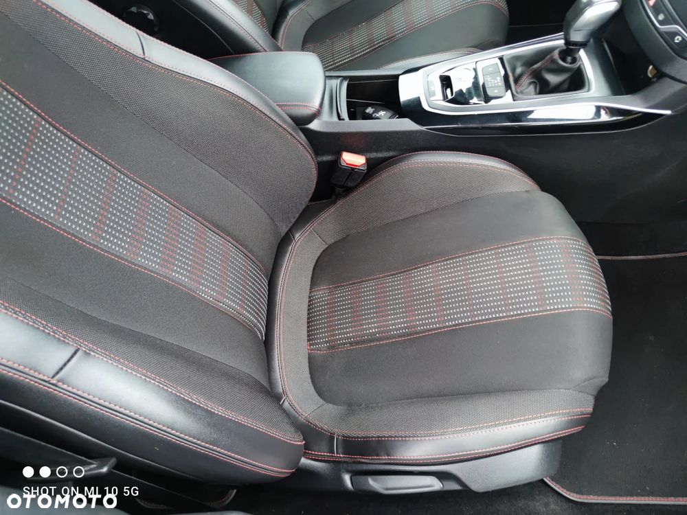 Peugeot 308 1.2 PureTech GT S&S EAT8 - 12