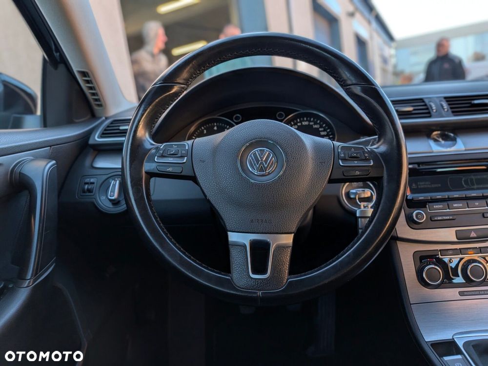Volkswagen Passat Variant 1.4 TSI BMT Comfortline - 14