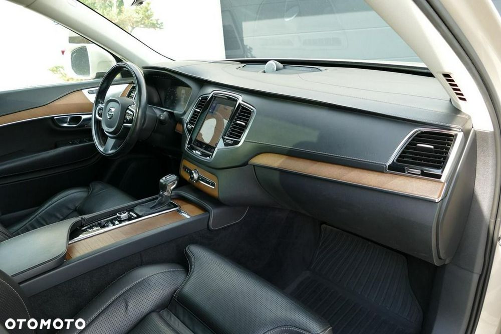 Volvo XC 90 T6 AWD Inscription 7os - 25
