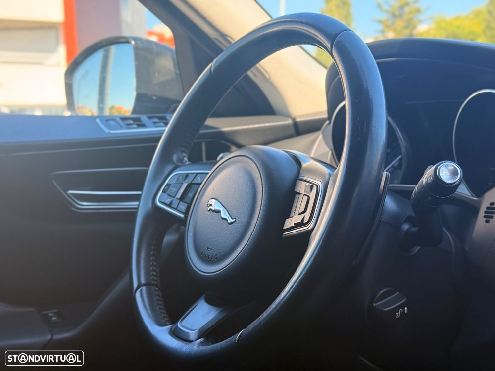 Jaguar F-Pace 2.0 i4D Prestige AWD Aut. - 12