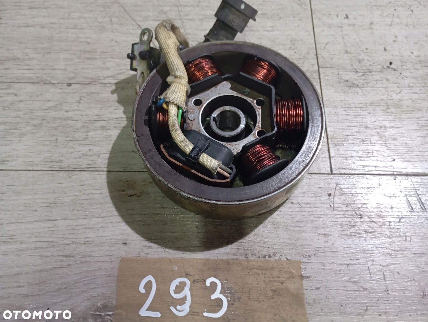 DERBI GP1 50 CM STOJAN - 1