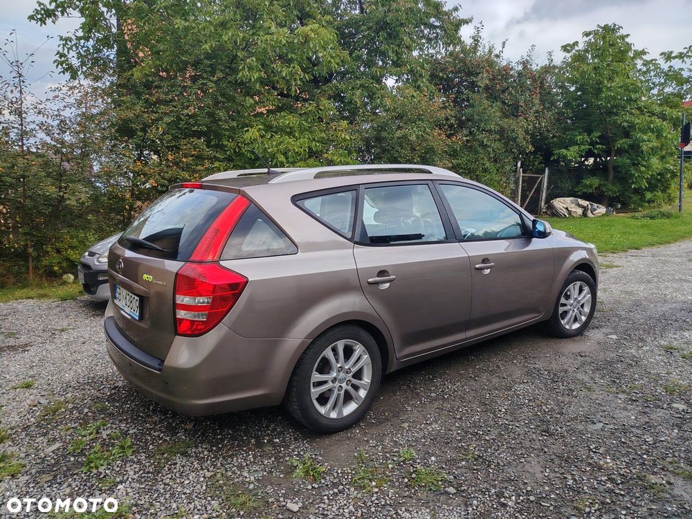 Kia Ceed - 7