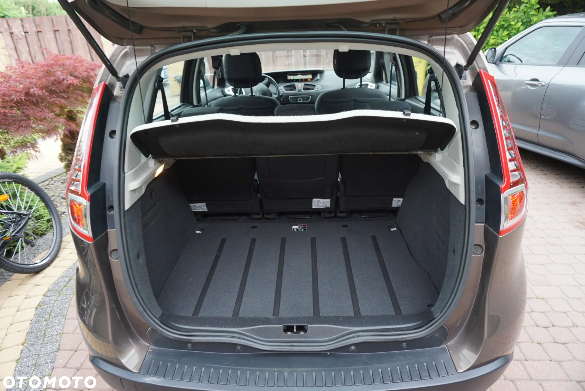 Renault Scenic 1.6 16V 110 Expression - 16