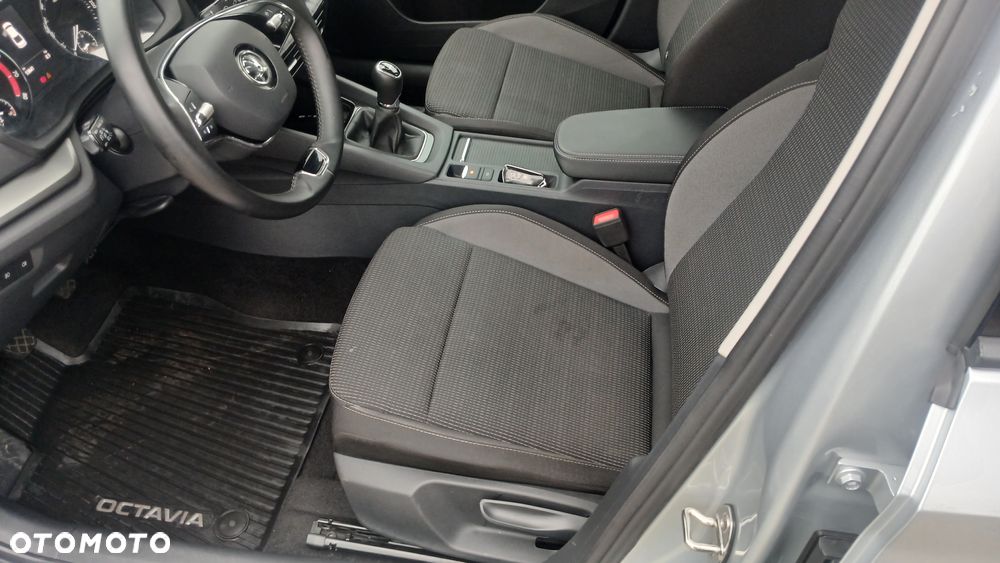 Skoda Octavia 1.5 TSI ACT Ambition - 11
