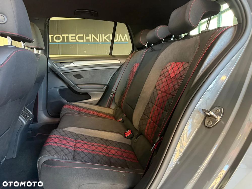 Volkswagen Golf GTI TCR 2.0 TSI OPF DSG - 7