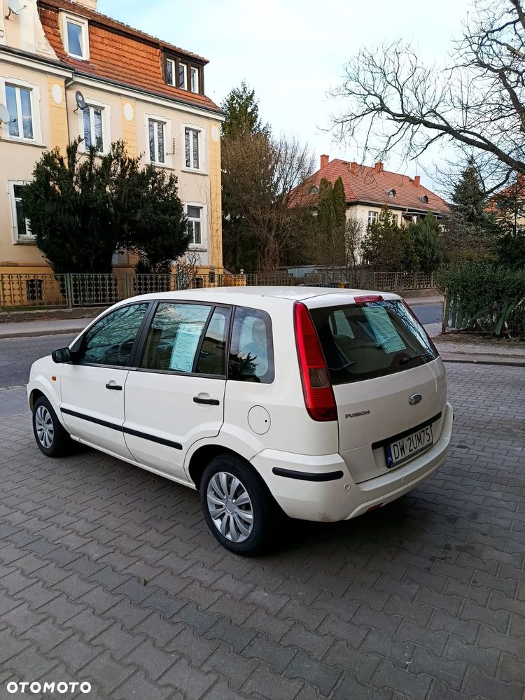 Ford Fusion 1.4 Elegance - 4