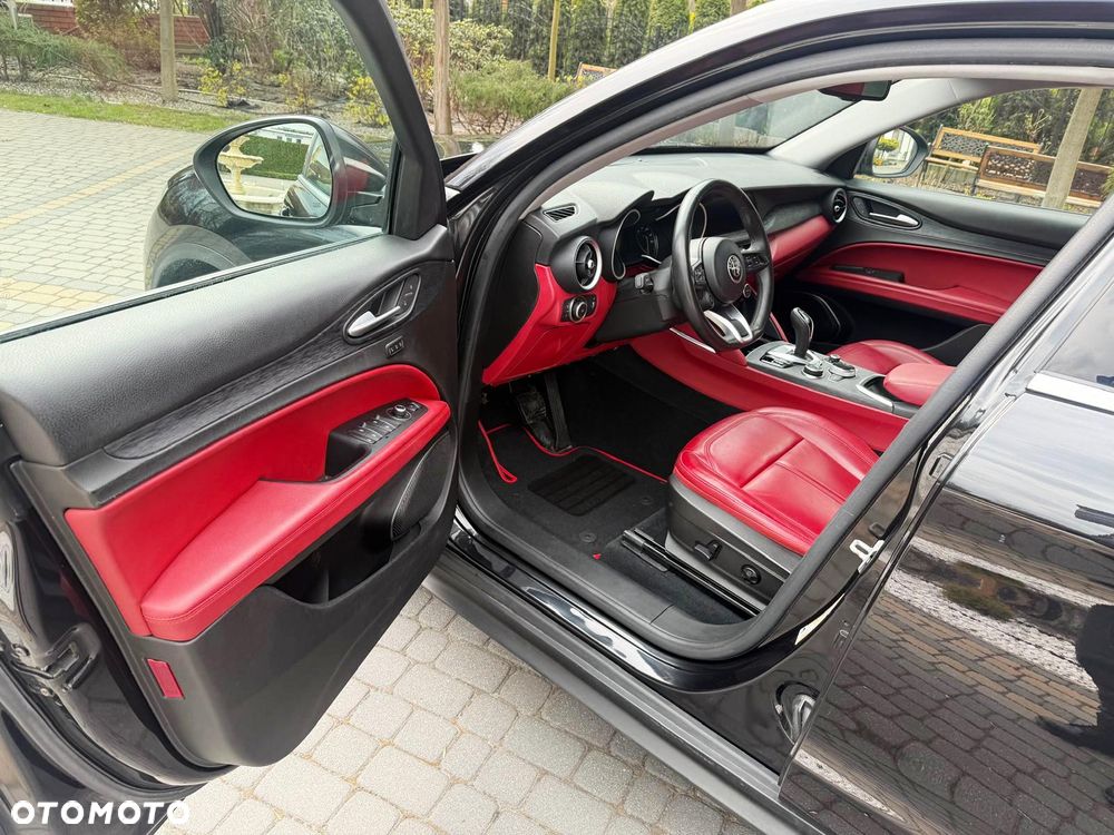 Alfa Romeo Stelvio 2.0 Turbo 16V AT8-Q4 Competizione - 19