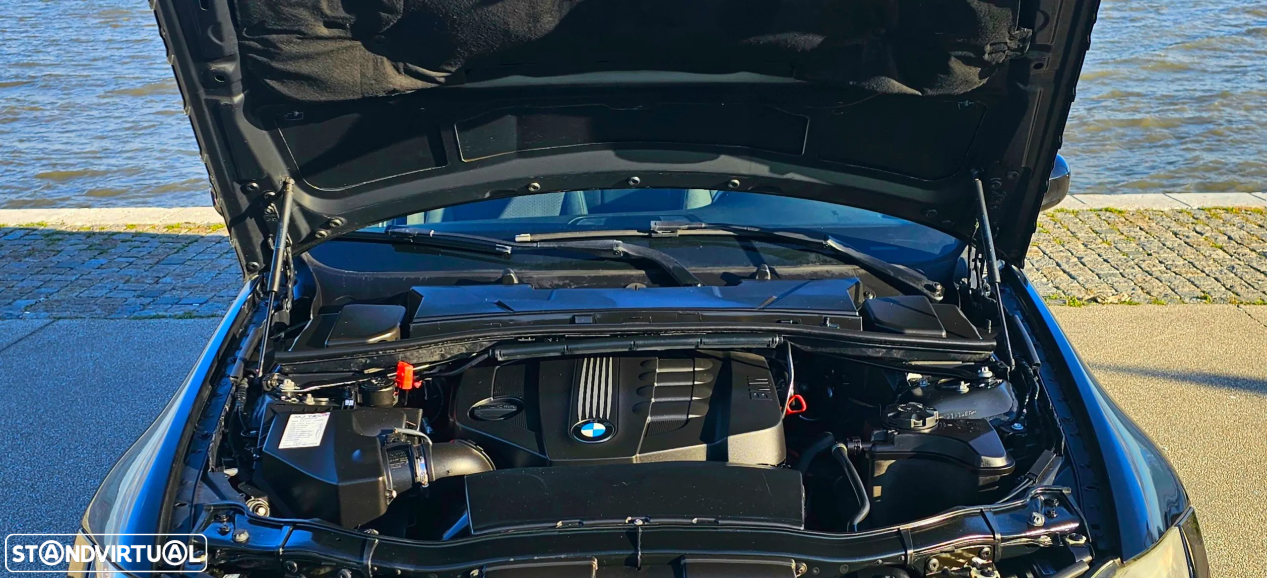 BMW 320 d Touring LifeStyle - 15