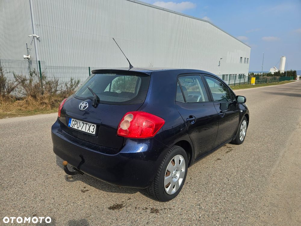 Toyota Auris - 4