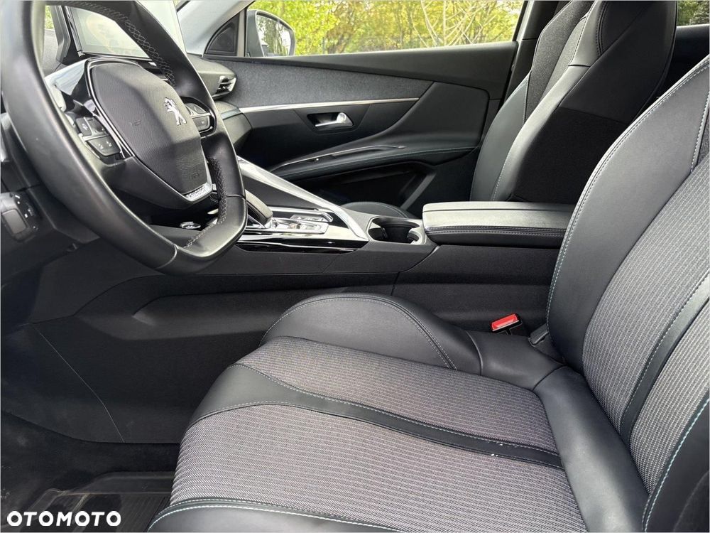 Peugeot 3008 1.6 PureTech Hybrid PHEV Allure Pack S&S EAT8 - 10
