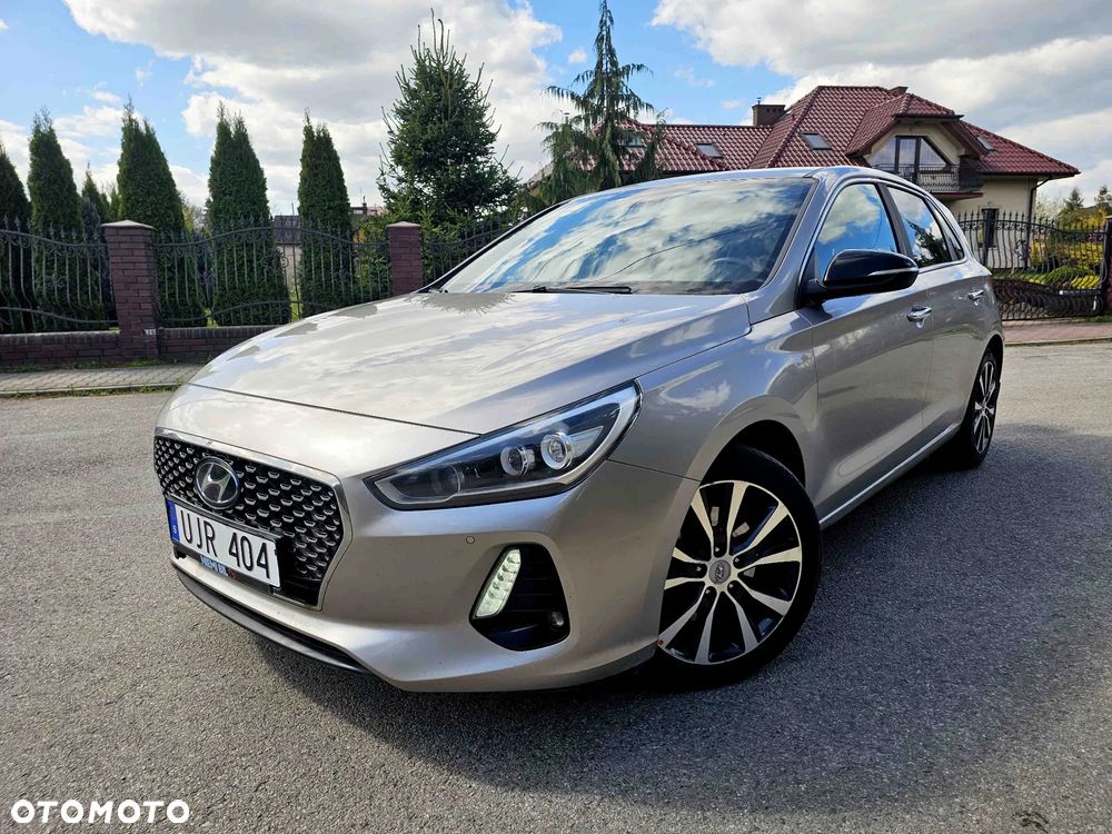 Hyundai i30 blue 1.6 CRDi Premium - 1