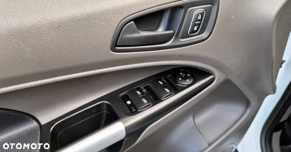 Ford Transit Connect - 34