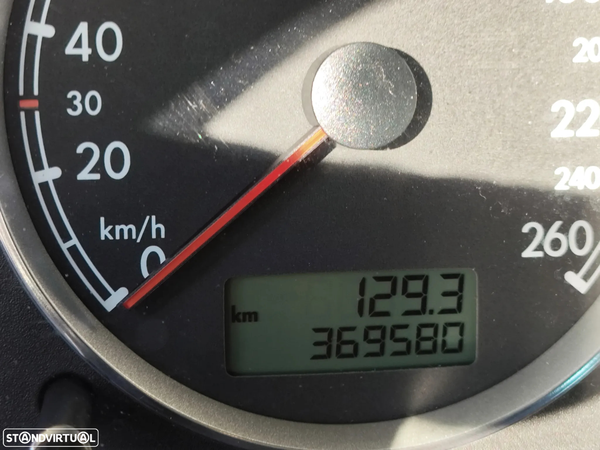VW Passat Variant 2.0 TDi DPF Comfortline - 14