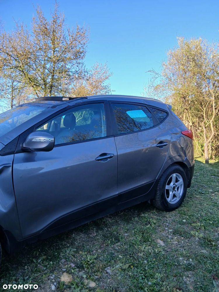 Hyundai ix35 2.0 CRDi 4WD Automatik Fifa World Cup Gold Edition - 6