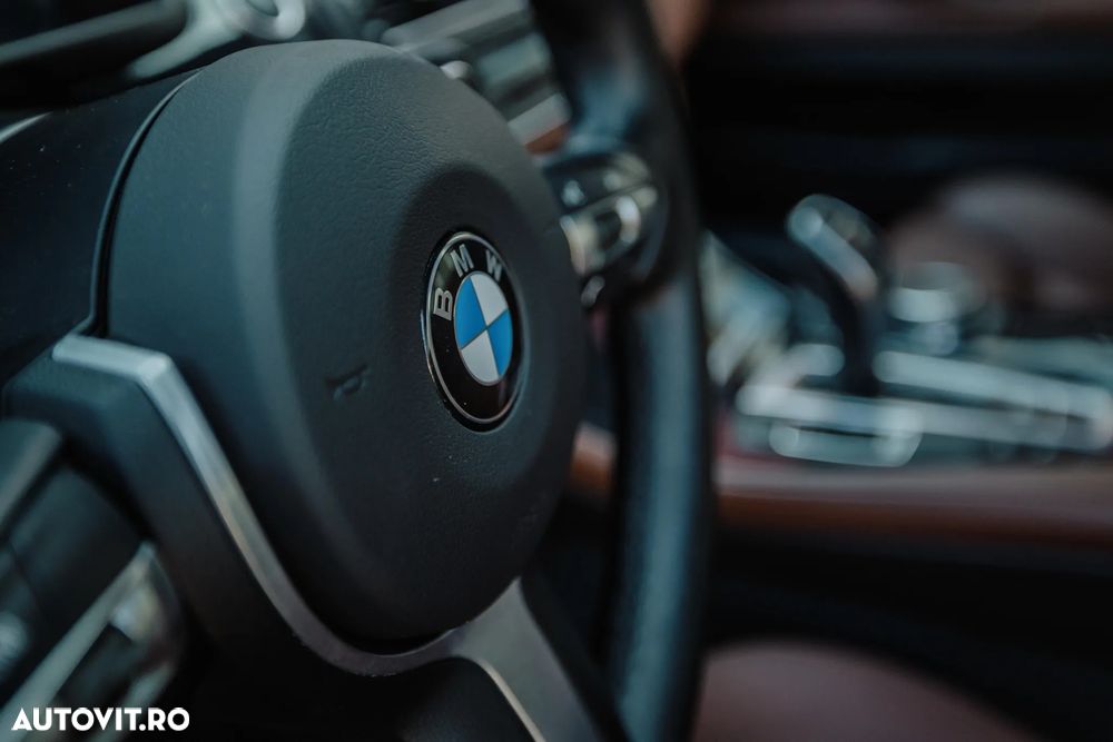 BMW Seria 5 530d xDrive AT - 9