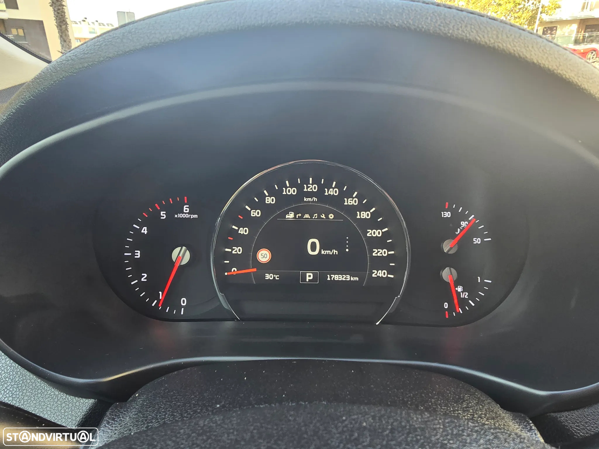 Kia Sorento 2.2 CRDi TX TOP Aut. - 26
