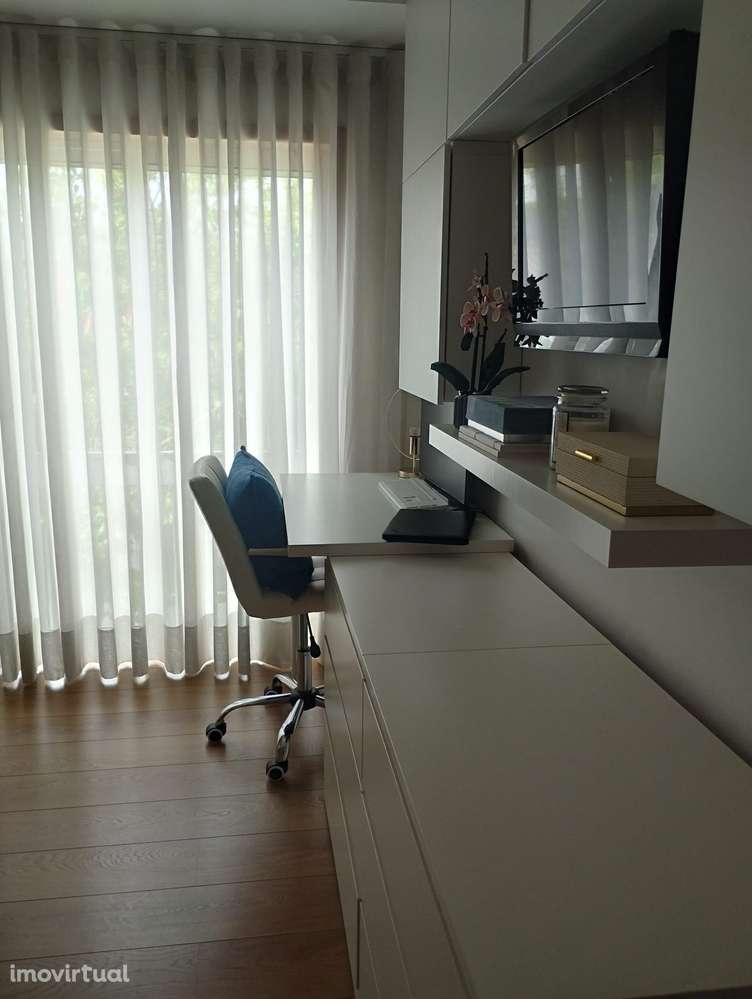 T3 Renovado, 2 frentes com Varandas - junto ao centro de Braga - Grande imagem: 4/40