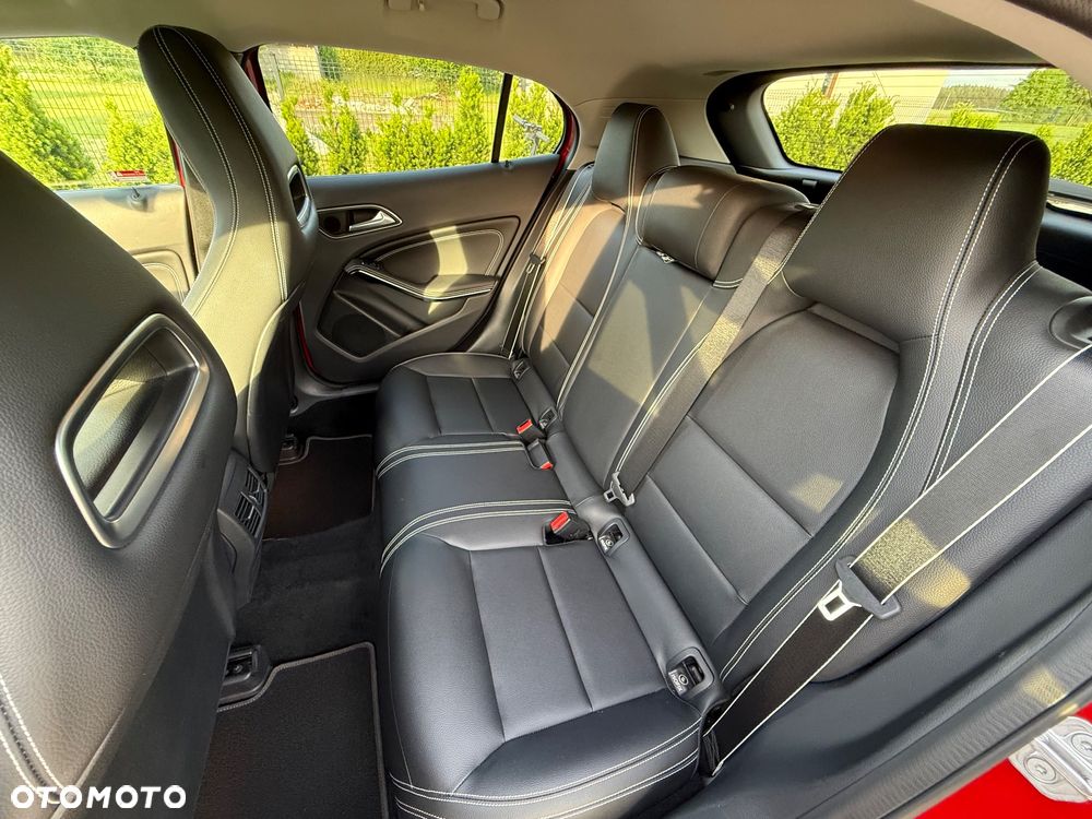 Mercedes-Benz GLA 200 7G-DCT Peak Edition - 17