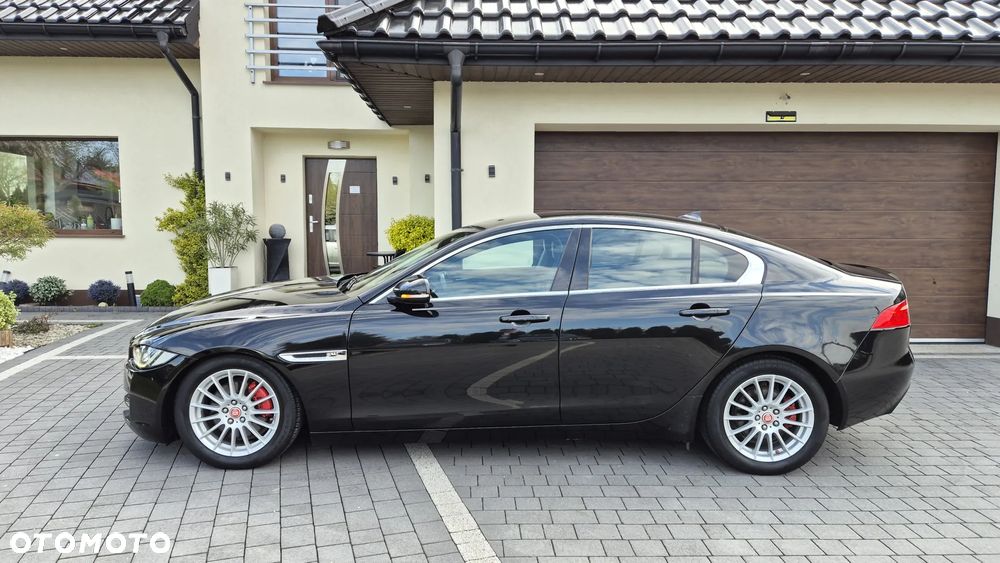 Jaguar XE 2.0 D Portfolio - 2
