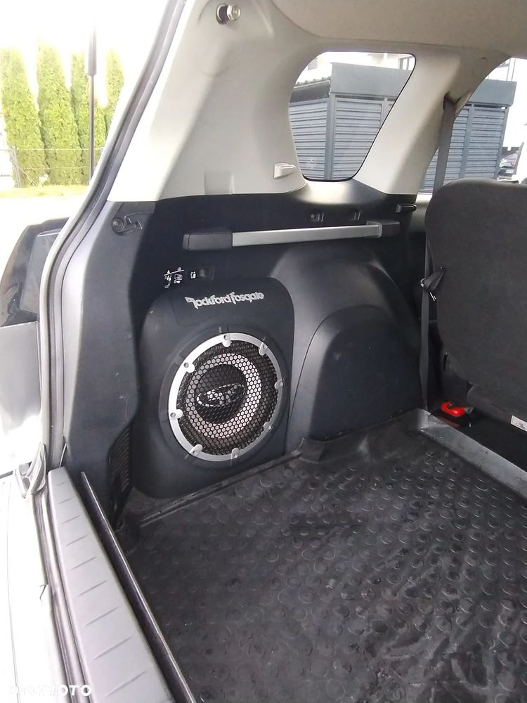 Mitsubishi Outlander - 16