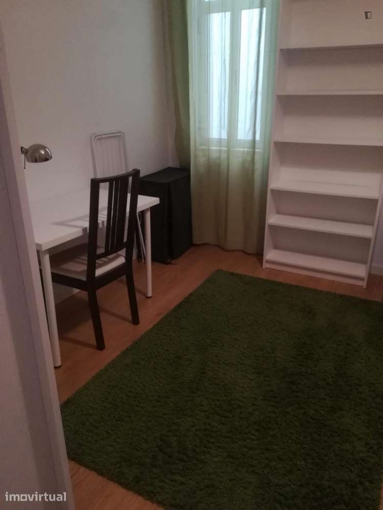 Quarto - localizado em São Sebastião Lisbon - Grande imagem: 2/12