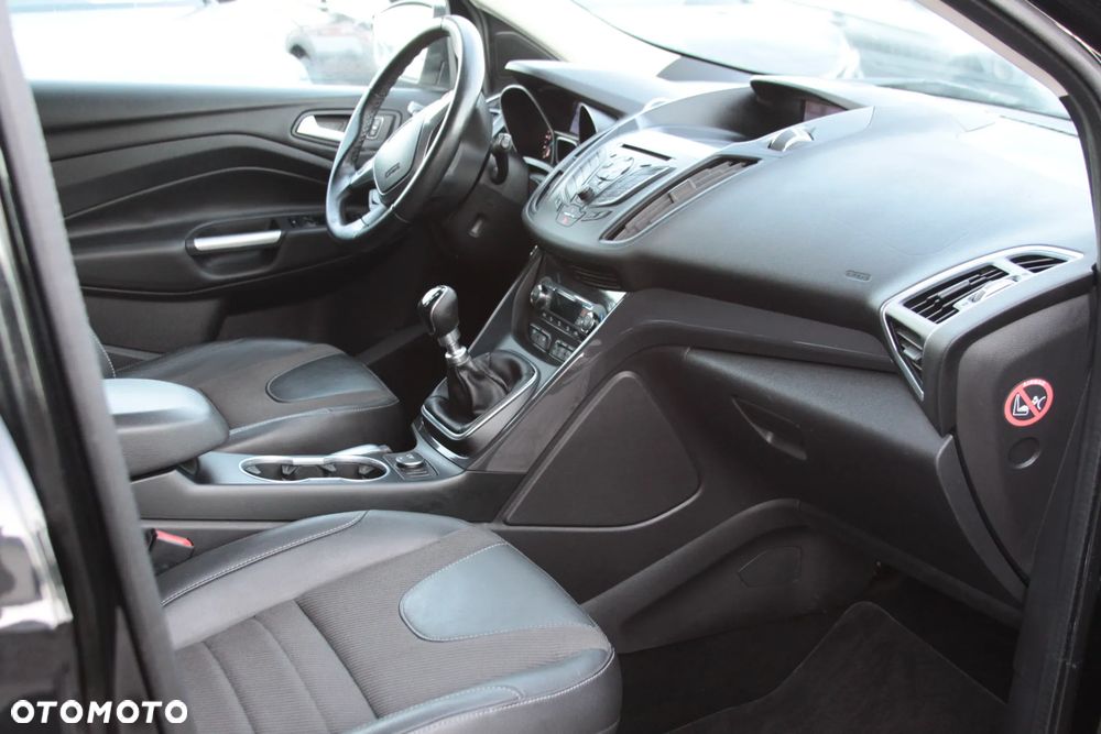 Ford Kuga 2.0 TDCi 2x4 Titanium - 18