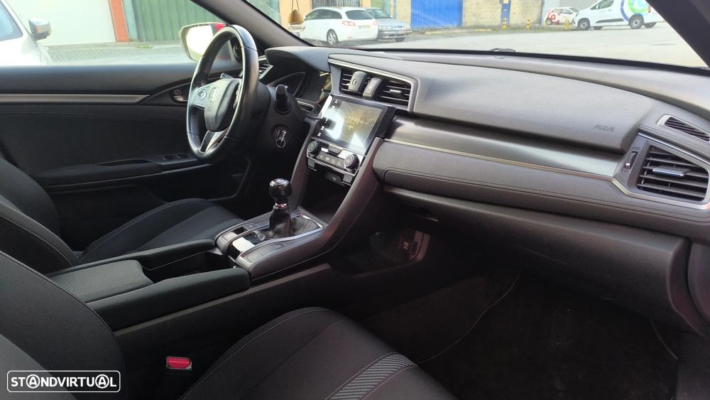 Honda Civic 1.0 i-VTEC Executive Premium - 14