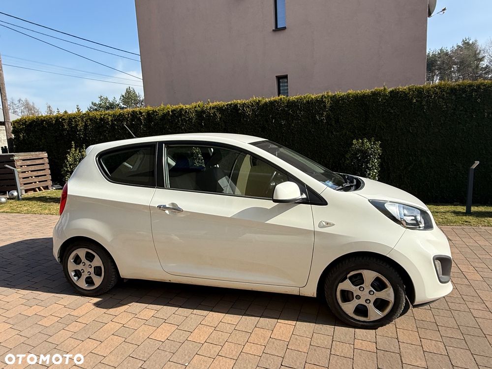 Kia Picanto 1.0 L - 4