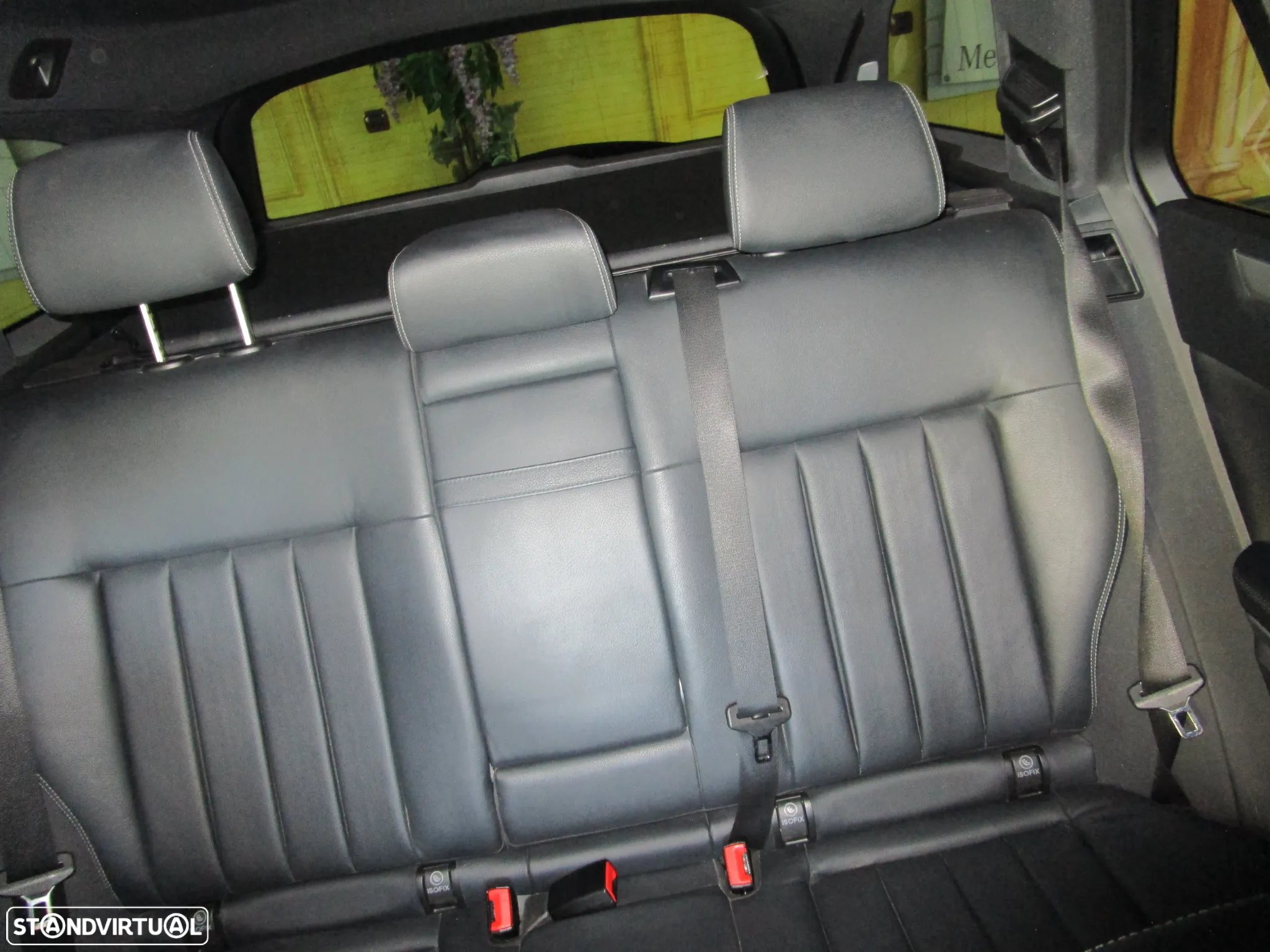 Mercedes-Benz E 300 Bluetec Hybrid Avantgarde - 30