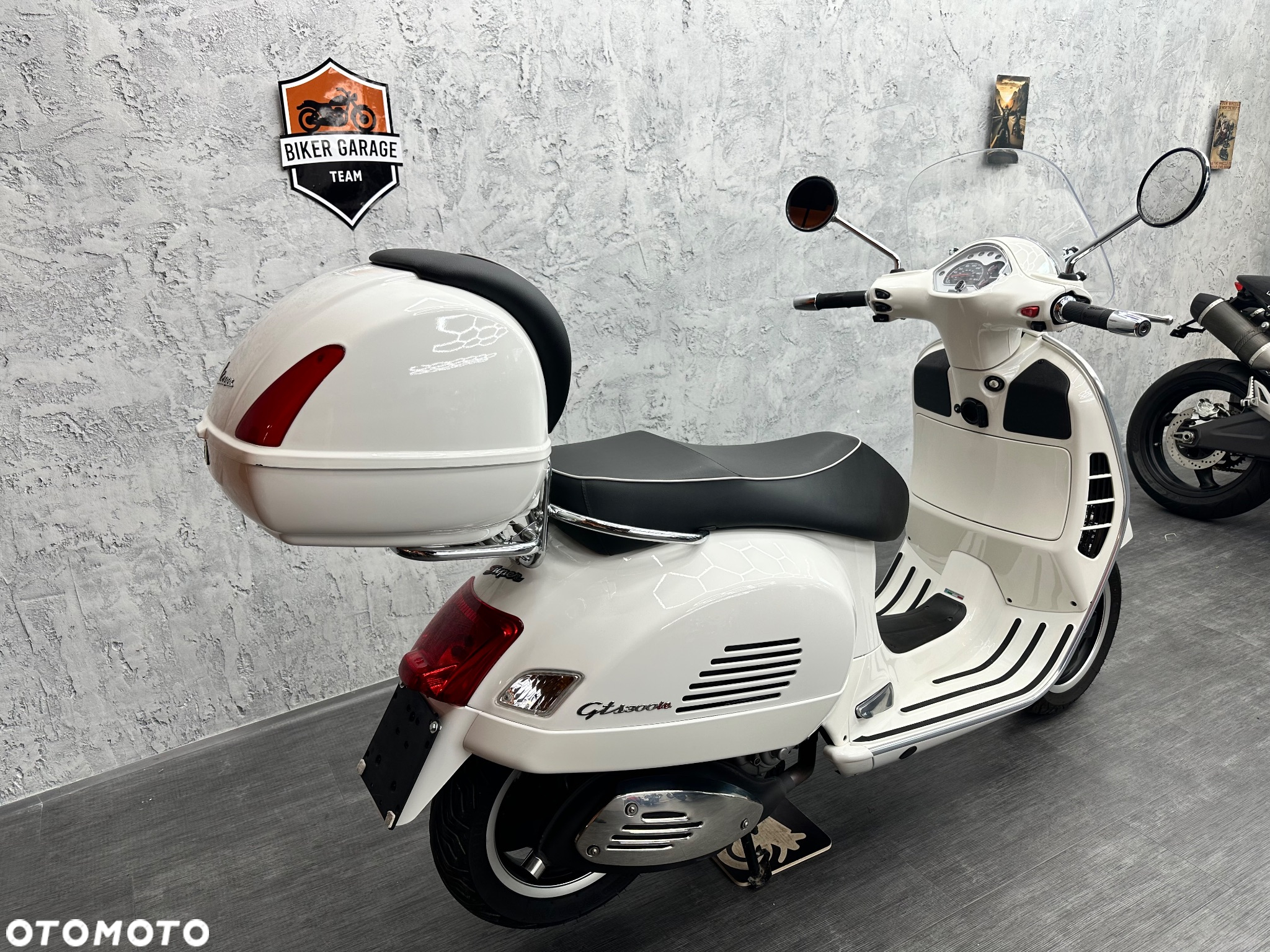 Vespa GTS - 3