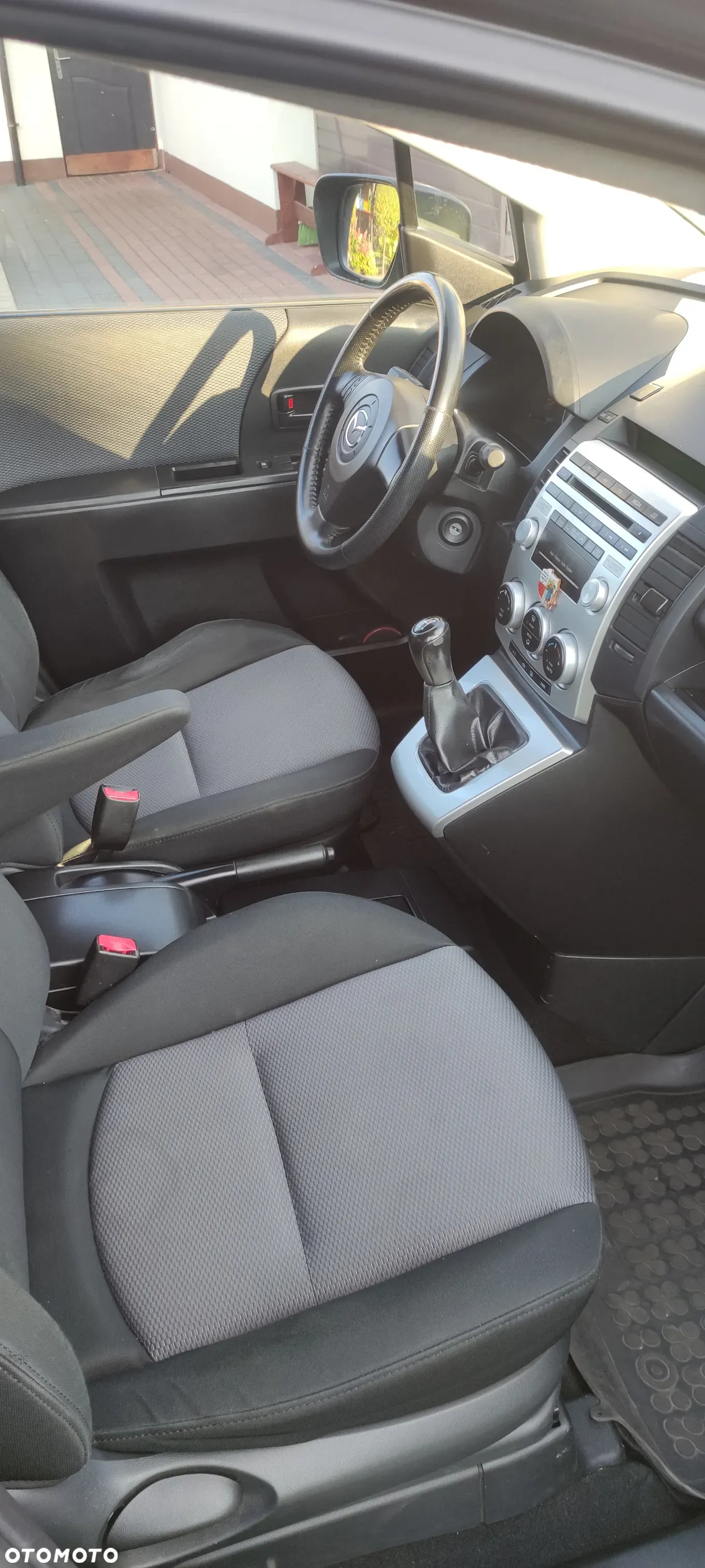 Mazda 5 - 5