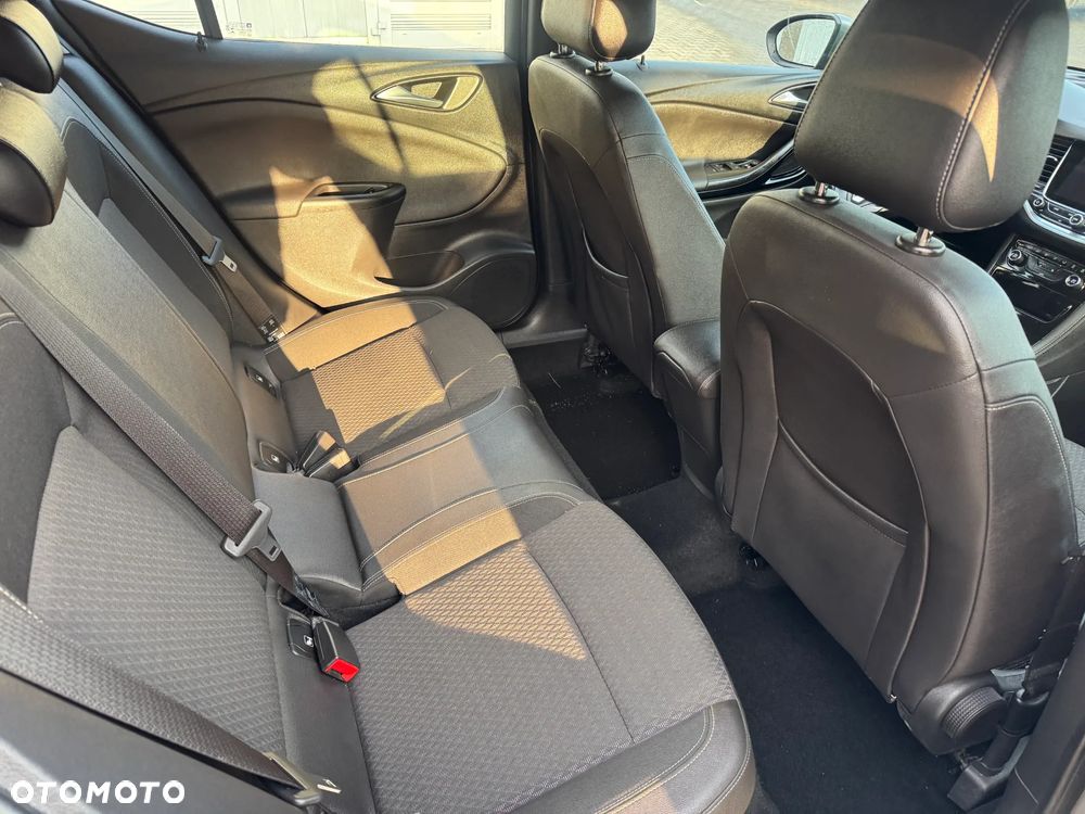 Opel Astra 1.4 T Dynamic S&S - 11