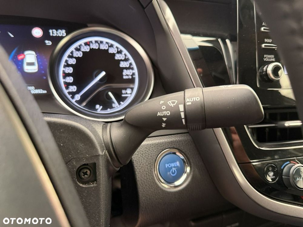 Toyota Camry - 25