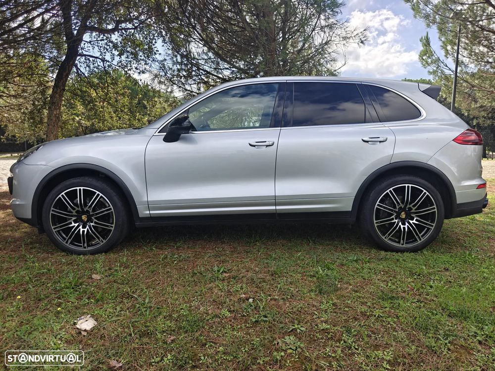 Porsche Cayenne Platinum Edition - 7