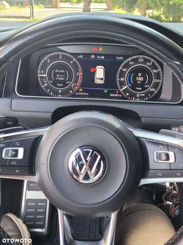 Volkswagen Golf - 2