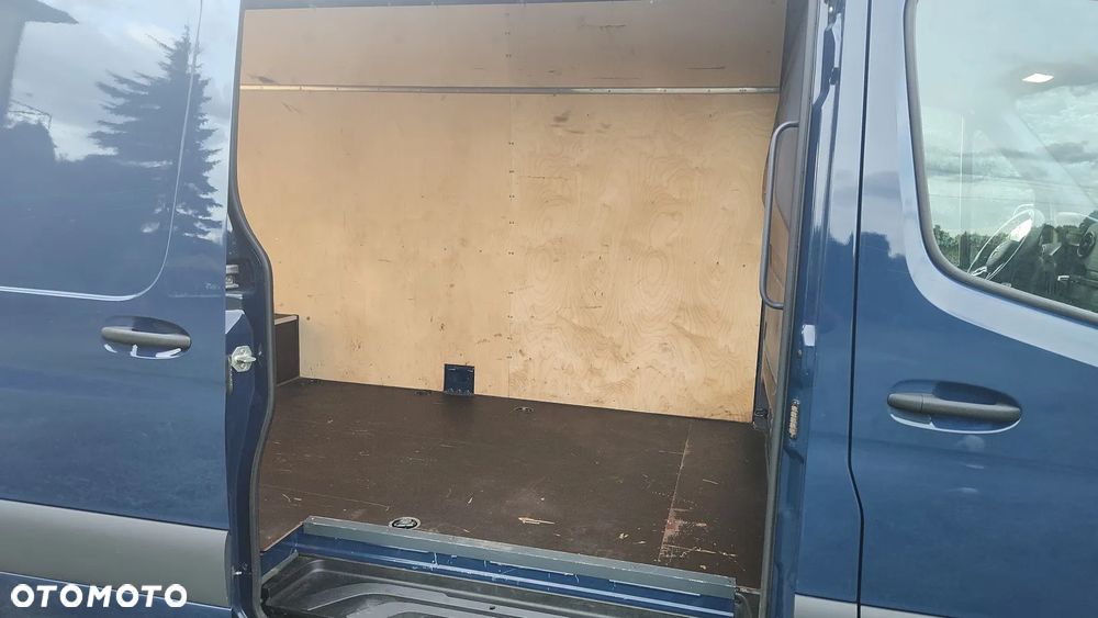 Mercedes-Benz SPRINTER - 11