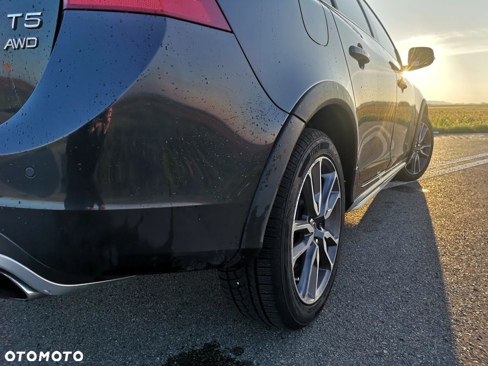 Volvo V60 Cross Country T5 AWD Summum - 10