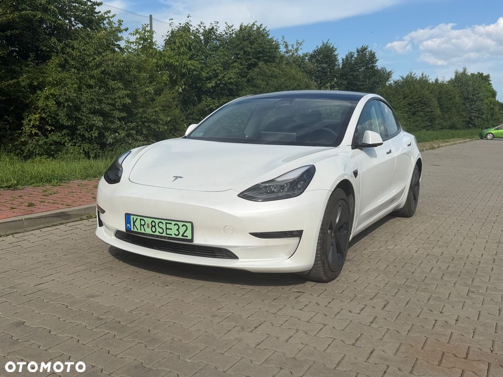 Tesla Model 3 - 1