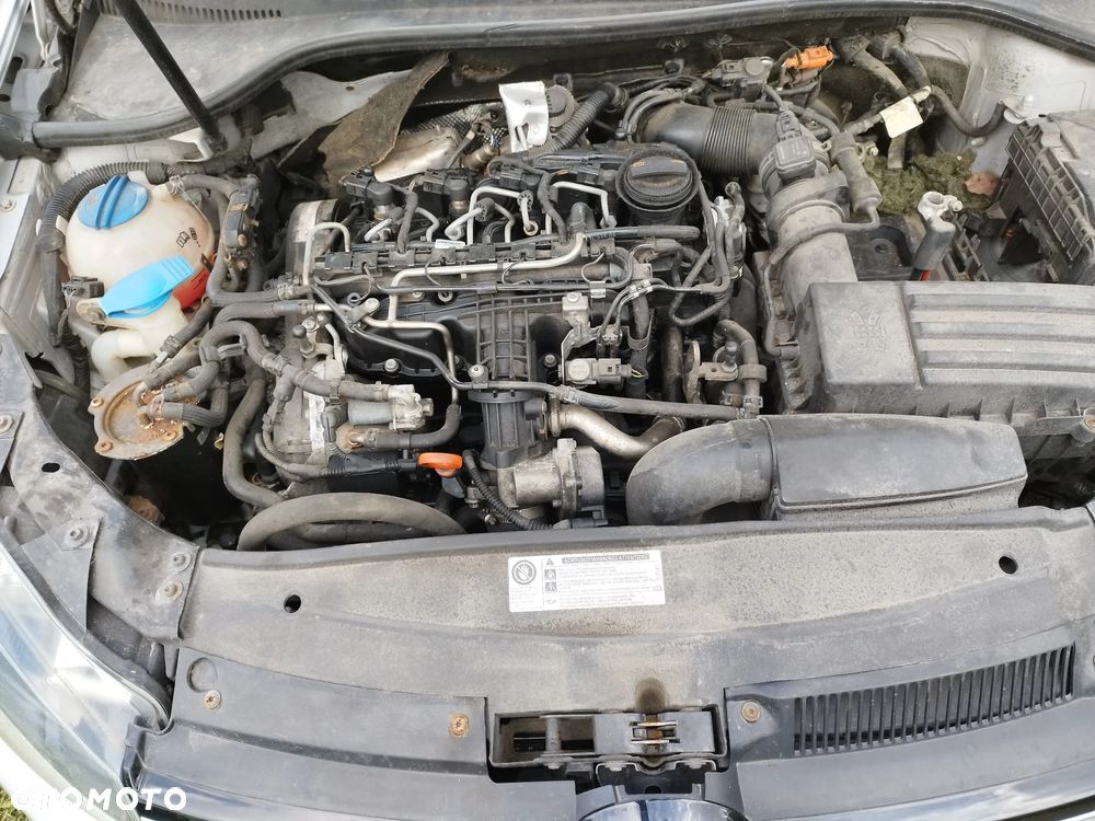 Volkswagen Golf 1.6 TDI DPF BlueMotion Technology Style - 10