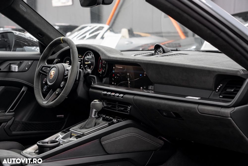 Porsche 911 GT3 RS PDK - 11