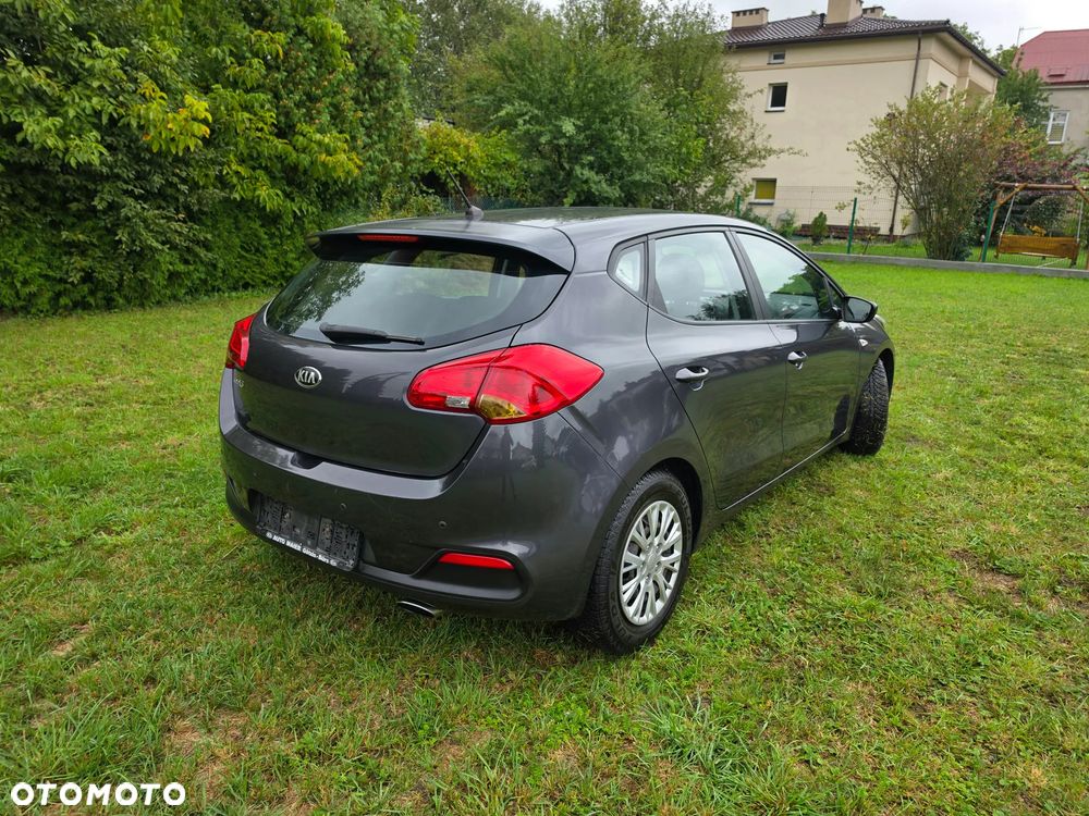 Kia Ceed 1.4 CVVT Attract - 4