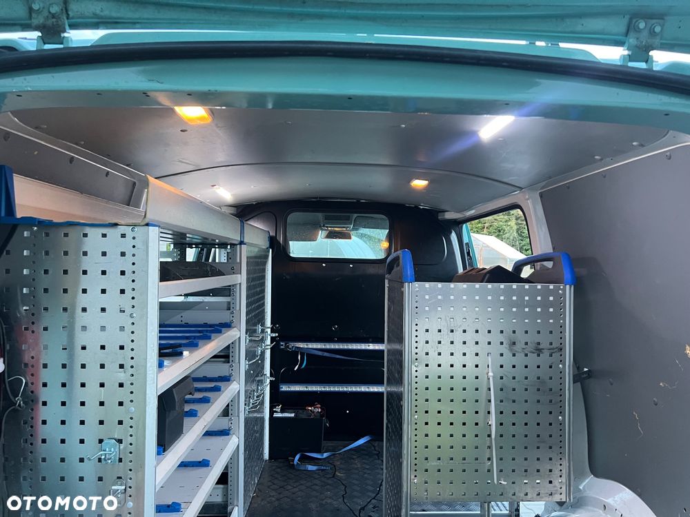 Volkswagen Transporter T5 - 11